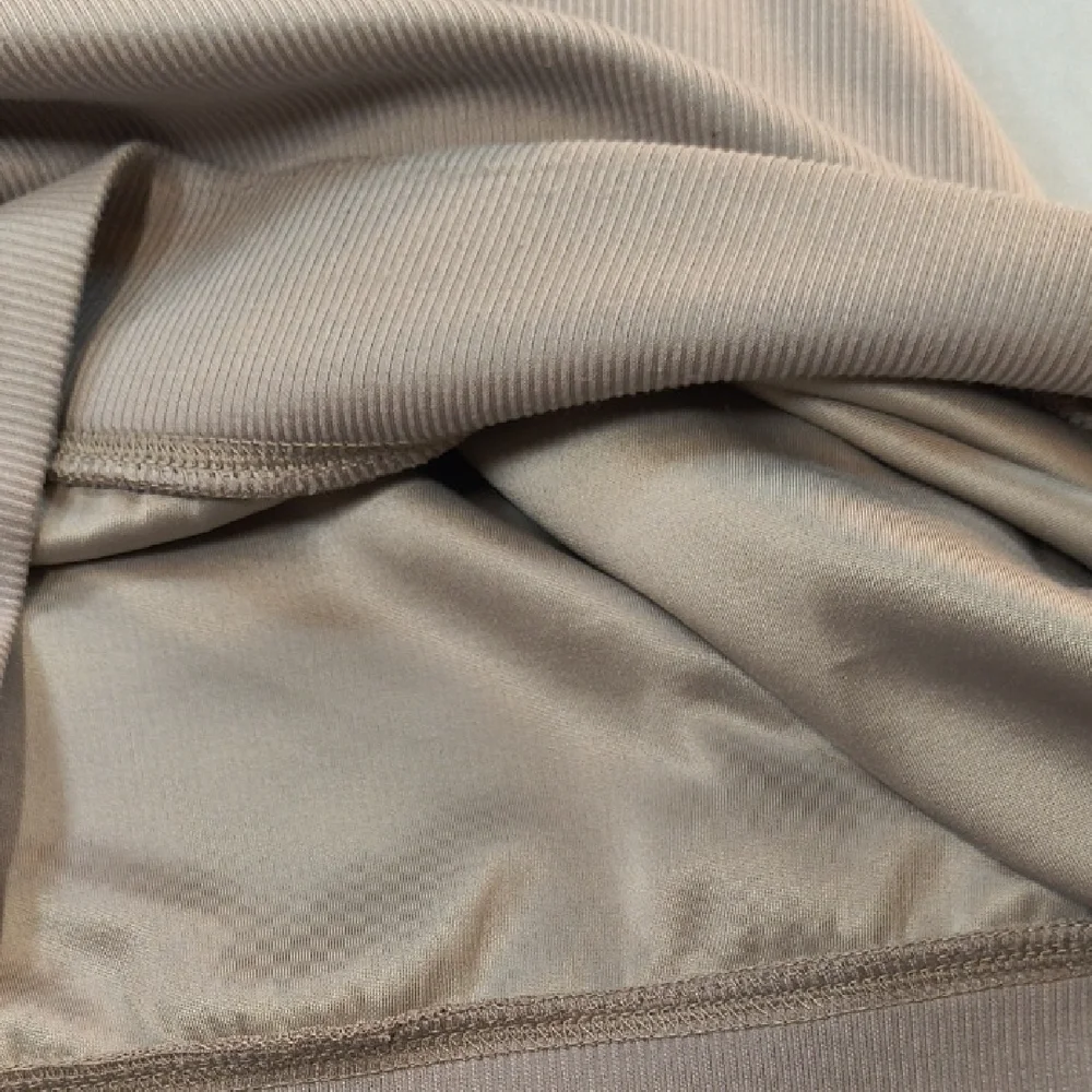 Danskin Skuba Rib Relaxed Long Sleeve Taupe Sweatshirt , Size L